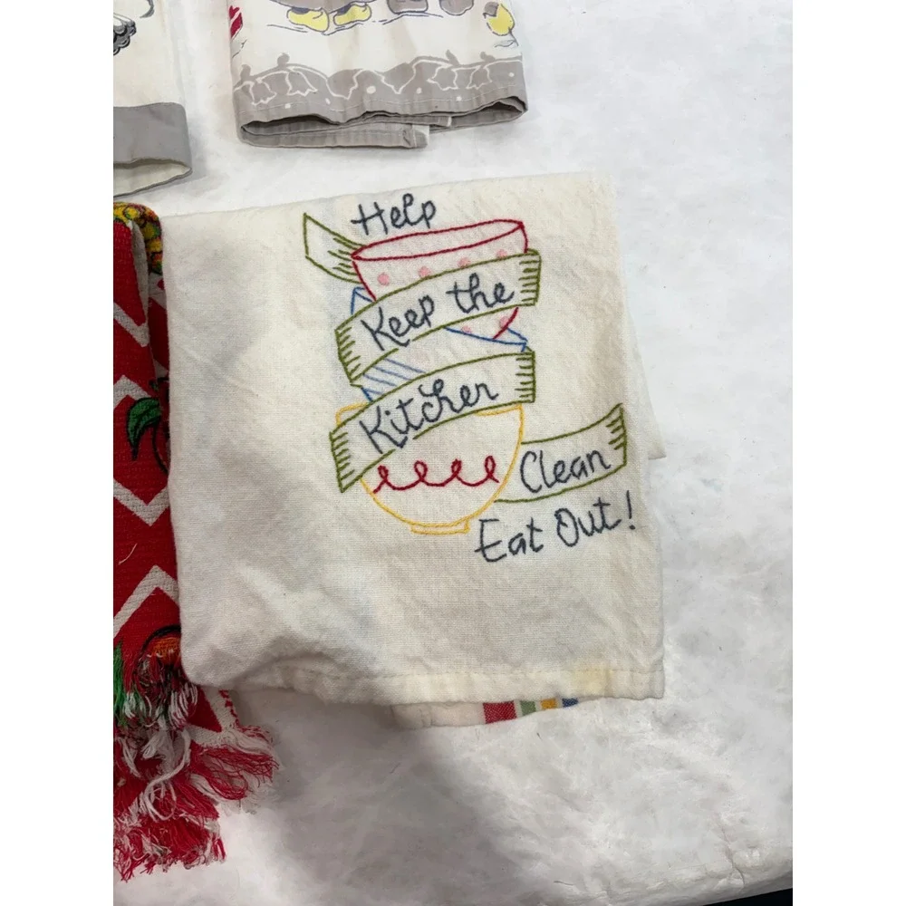 Vintage Kitchen Towel Lot of 4 Seahorse Dutch Fruit‎ Embroidered Cotton Linen